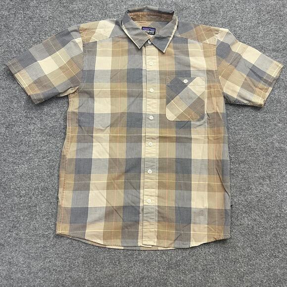 Patagonia Shirt Mens XS Beige Brown Gray Plaid Short Sleeve Go To STY 52691 - Picture 2 of 9